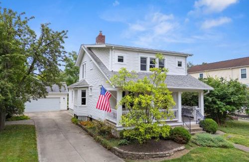 Grandview Heights House | Classic Charm on Ashland - For 8