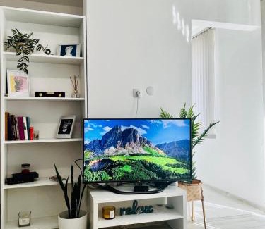 Lozenets Apartment | Classic Modern Apartment with Parking Place