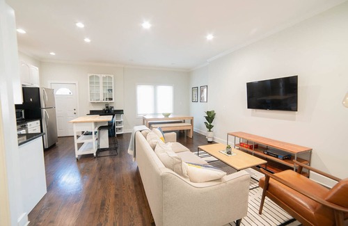 Bucktown Cottage | Classic Workers Cottage in Vibrant Bucktown Chicago.