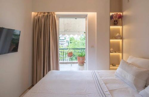 Irakleio Apartment | Classy Spacious Apartment in Irakleio Athens