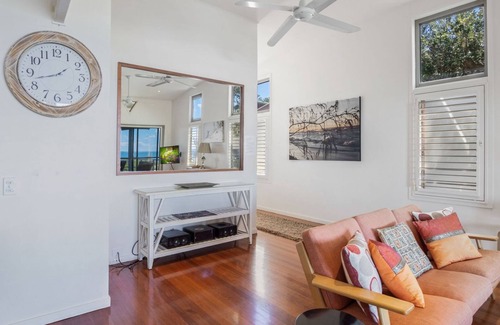 Point Lookout Apartment | Claytons 5 | 4 bedroom, 2 bath, beachfront, awesome views from covered deck