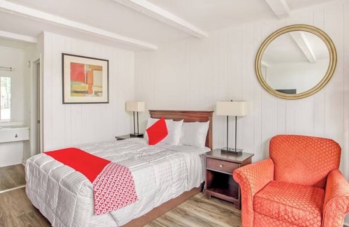 Kernersville Hotel | Clean and Practical Room Near Kernersville Lake Park – 4 Miles