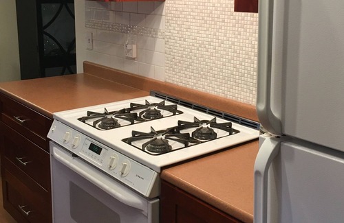 Rutland House | Clean cosy cottage with fenced backyard