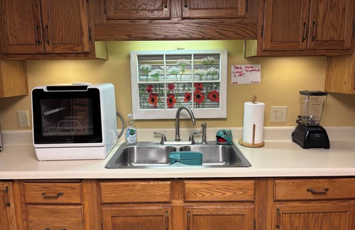 Marietta Apartment | Clean n Comfy apartment on 2 acres in a great safe location with Spa amenities.