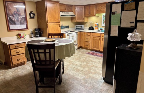 Marietta Apartment | Clean n Comfy apartment on 2 acres in a great safe location with Spa amenities.
