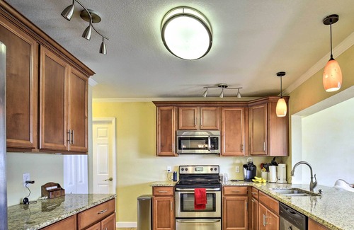 Flor-a-mar House | Clean Single-Story Home w/ Hot Tub - Pets Welcome!