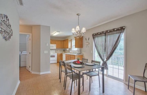 Smyrna House | Clear Circle- Modern 3/2.5 near everything! Smryna- Off I-24!