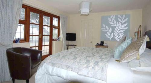 Hailsham House | Cleavers Lyng 16th Century Country House