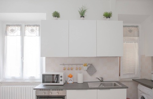 Ancona House | CLEO IRIS