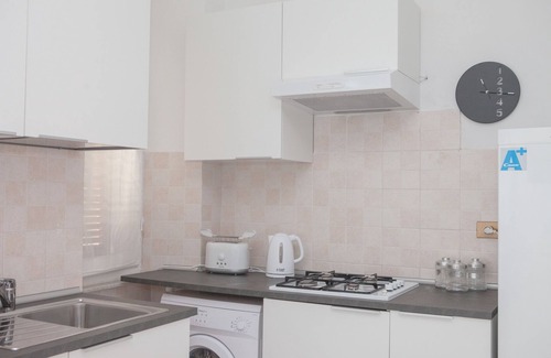 Ancona House | CLEO IRIS