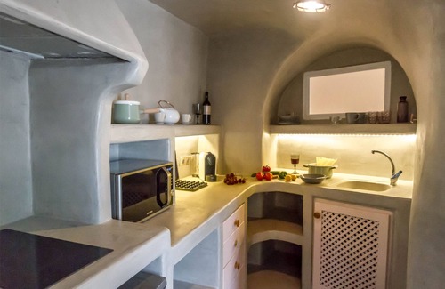 Oia House | Cleo's Dream Villa