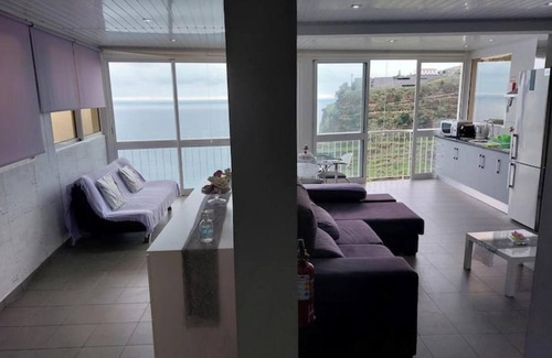 Calheta Cottage | Cliff House