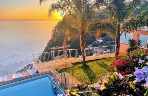 Calheta Cottage | Cliff House