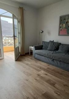 Orzola Apartment | Cliff View Orzola