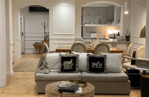 Plumstead Apartment | Clifton YOLO Spaces - Clifton Beachfront Dream