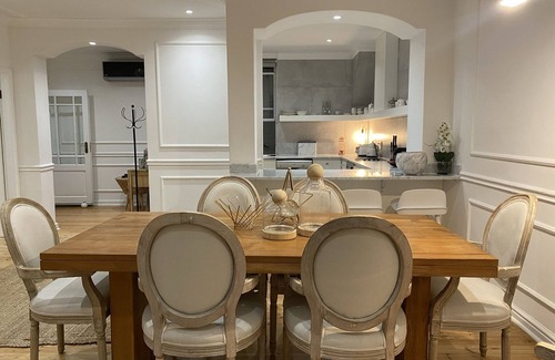 Plumstead Apartment | Clifton YOLO Spaces - Clifton Beachfront Dream