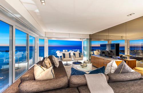 Clifton Apartment | Clifton YOLO Spaces - Clifton Beachfront Penthouse