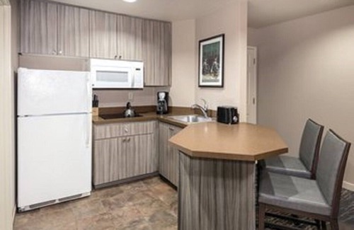 Redmond Resort | Climbing, fly-fishing, hiking, mountain, list goes on!