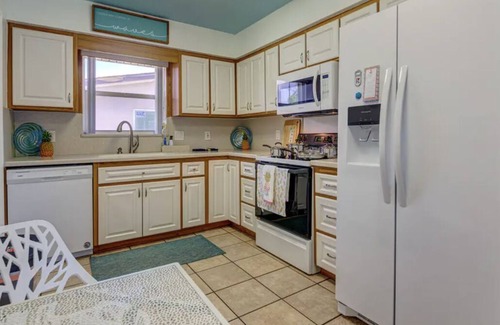 Cocoa Isles House | Close To Beach Pet Friendly Waterfront Pool Home