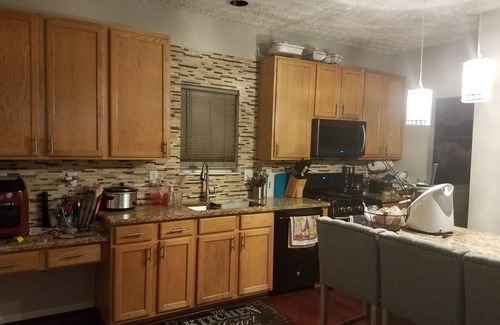 Mableton House | Close to Everything - 1 room in a big house, share with fun, professional