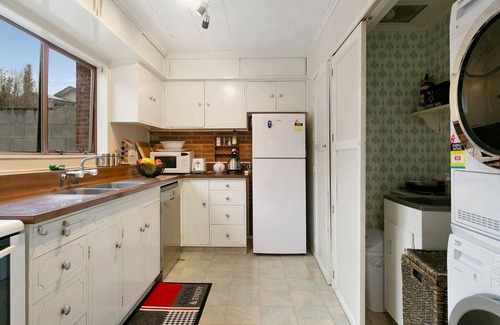 Taupo House | Close to Lake & Boat Ramp! *No Service Fee*