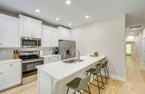Millbrook Apartment | Close to Sports Complex: Modern Millbrook Duplex!