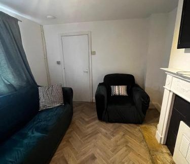 Grimsby Apartment | close to stadium and the beach 2 bed groundfloor,sky Netflix
