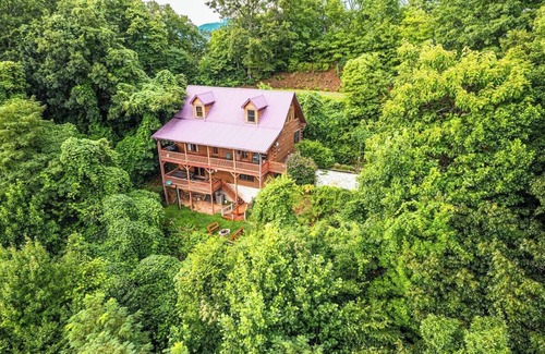 Sylva Cabin | Cloud 10 Mountaintop Guesthouse