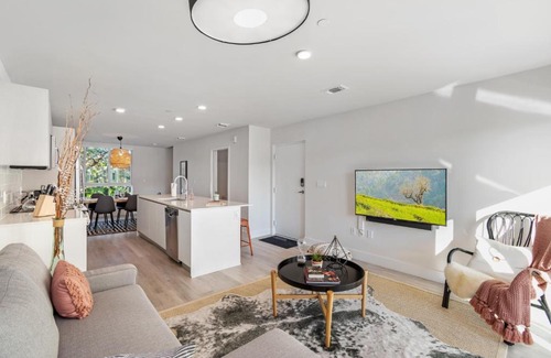 Ojus Apartment | Cloud9 - Aventura at Aventura Village