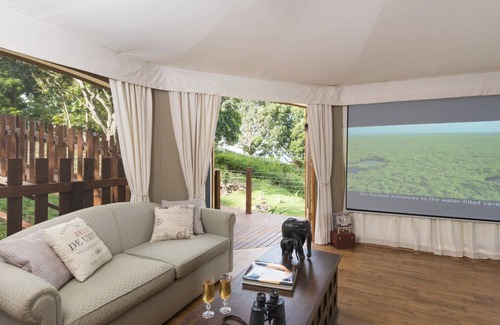 Beechmont Ski Chalet | Clouds Safari - Tent in the clouds