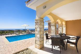 Emba Apartment | Club St. George