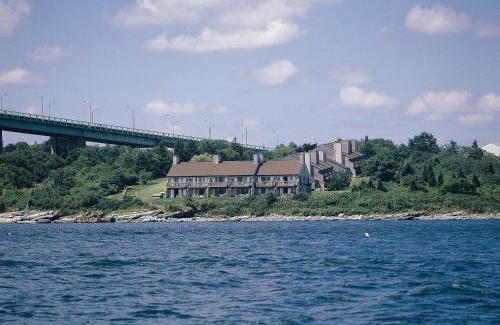 Jamestown Resort | Club Wyndham Newport Overlook