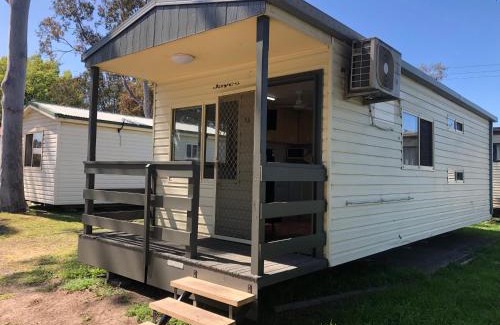 South Maitland Hotel | Coachstop Caravan Park