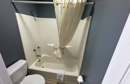 Long Mott Hotel | Coastal Bend Motel & RV Park