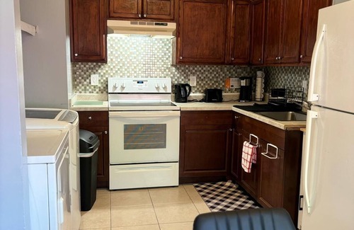 Riviera Beach Apartment | Coastal Breeze -2-bedroom apartment , in fabulous West Palm Beach