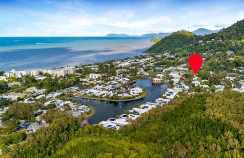 Trinity Beach Apartment | Coastal Calm - Blue Lagoon Resort