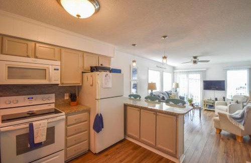 Morehead City Apartment | Coastal Condo with Public Atlantic Beach Access