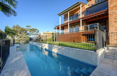 Tascott House | Coastal Luxury 2BR w Pool & Entertainer's Paradise