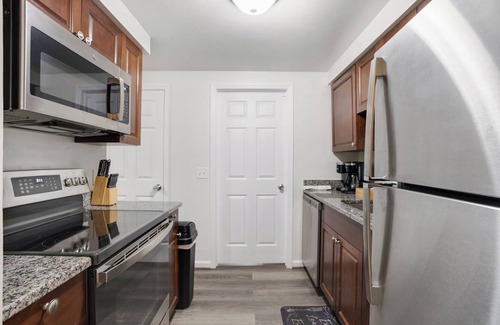 Ballast Point House | Coastal Retreat - Spacious & Cozy - Prime Setting