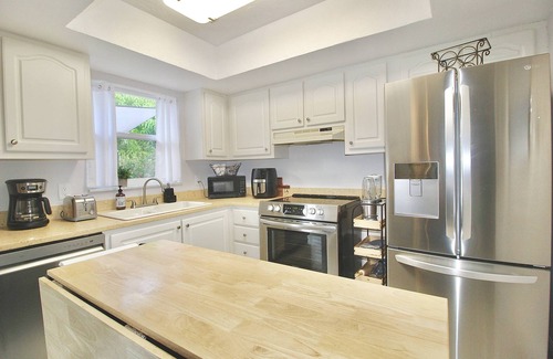 Tequesta House | Coastal Village Retreat in Tequesta Village of Jupiter