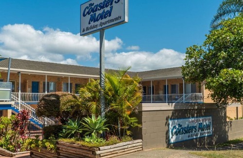 Sawtell Apartment | Coasters 18 - A short walk to downtown Sawtell