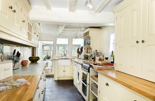 Pembridge Cottage | Cobbler's Cottage (2) - a beautiful cottage sleeping 2 guests