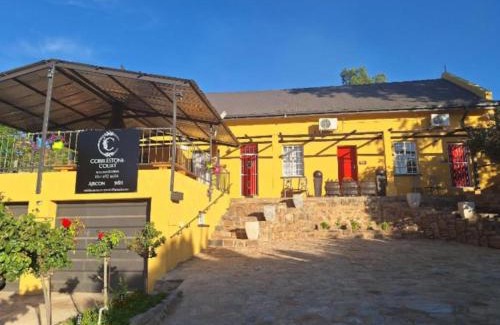 Colesberg House | Cobblestone Court