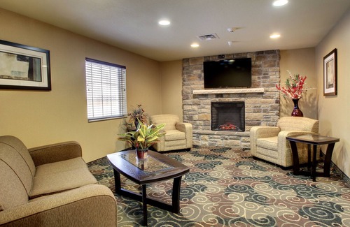 Charlestown Hotel | Cobblestone Hotel & Suites - Charlestown