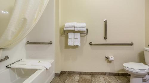 Andrews Hotel | Cobblestone Hotel & Suites - Andrews