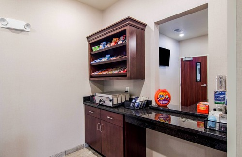 Andrews Hotel | Cobblestone Hotel & Suites - Andrews