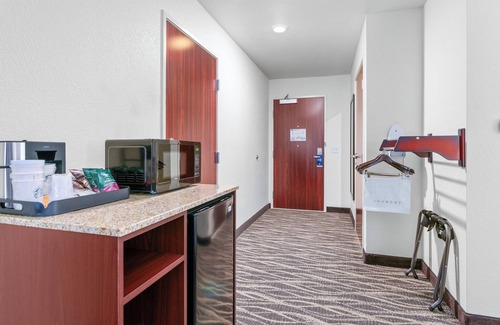 Lynden Hotel | Cobblestone Hotel & Suites - Lynden