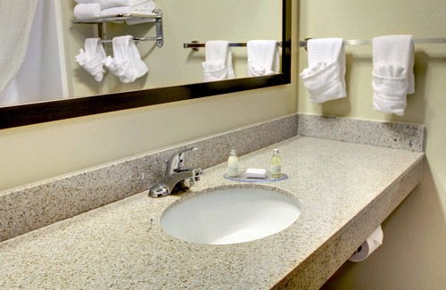 Ambridge Hotel | Cobblestone Inn & Suites - Ambridge
