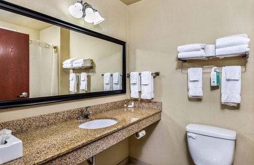 Brillion Hotel | Cobblestone Inn & Suites - Brillion