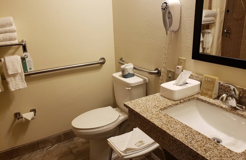 Merrill Hotel | Cobblestone Inn & Suites Merrill
